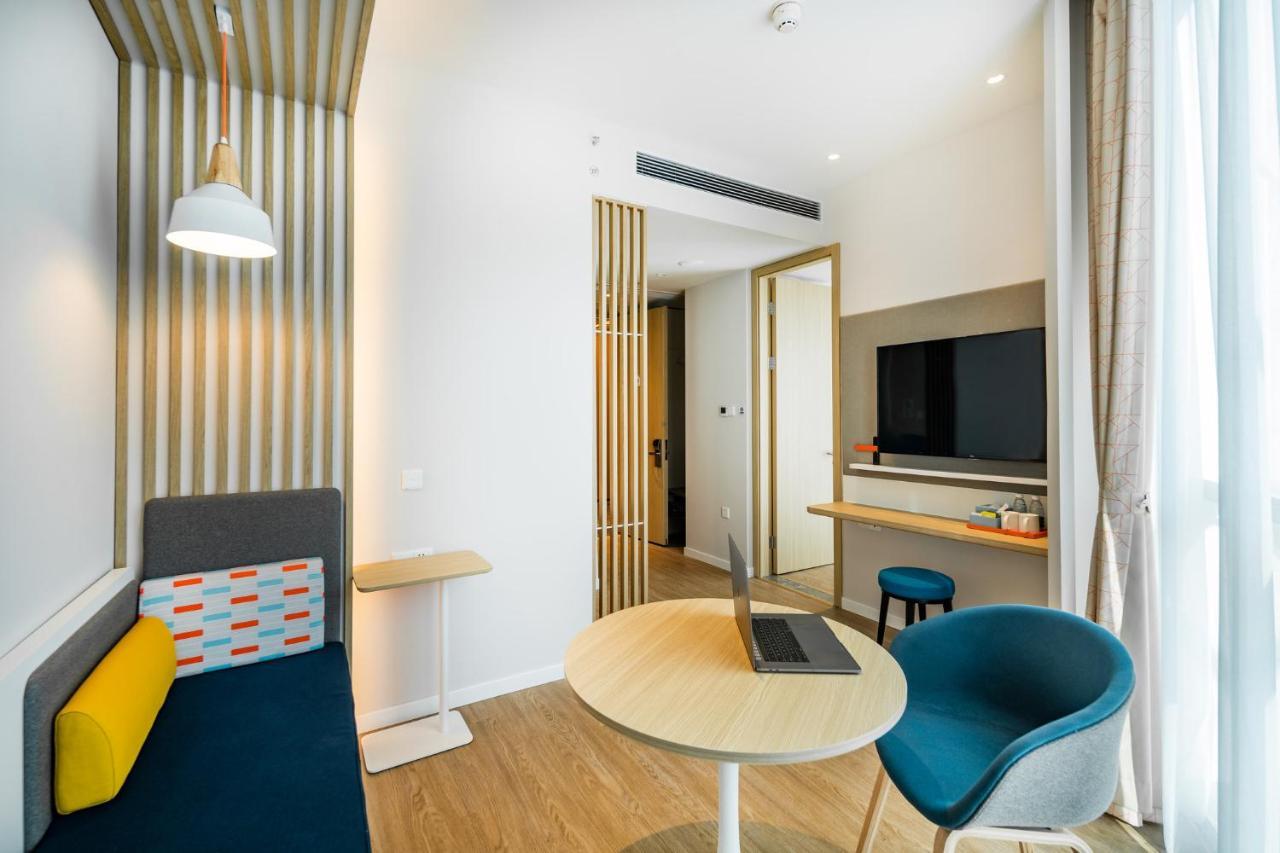 Holiday Inn Express Shanghai Pudong Zhangjiang By Ihg Exterior photo